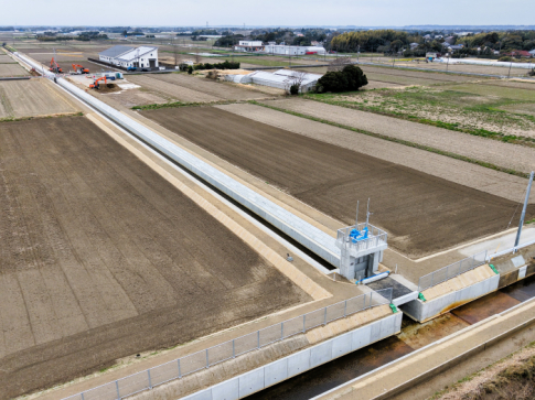 施工実績に「蓮沼2期(2工区)R7取水堰及び道路横断工事」を掲載しました